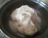 Foto del paso 2 de la receta: Arepas de Yuca con Queso