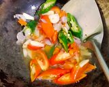 Foto langkah ke 2 dari resep Tumis Terong Cabe Tomat.
