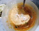A picture of step 3 of Methi Kay Pakoray.