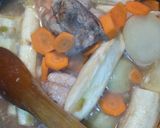 Foto del paso 4 de la receta: Hueso de cerdo guisado y ensalada