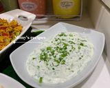 صورة لخطوة 3 من وصفة أرز بالجمبري والبازيلا‎خبز بالثوم وسلطة كول سول وزبادي