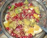 عکس مرحله 2 از دستور سالاد میوه با گلپر
