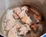 Hình bước làm 2 của món Bún đuôi heo nấm rơm
