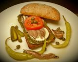 Foto del paso 8 de la receta Chapata de pimiento asado, queso de Burgos y anchoas