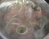 Foto del paso 3 de la receta: Bondiola especial para días muy fríos 🥩 en olla o al horno con verduras