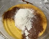 Foto del passaggio 3 della ricetta Plumcake al cacao con cocco e cioccolato 🥥 🍫