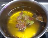 A picture of step 1 of Kashmiri Kahwa.