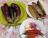 Foto langkah ke 1 dari resep Tumis Terong Ikan Cue.