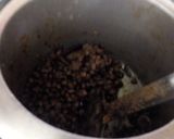 A picture of step 2 of Black gram curry.