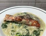 Foto langkah ke 6 dari resep Salmon Creamy Spinach.