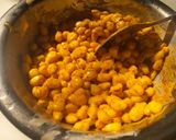 होममेड तंदूरी स्वीट कॉर्न स्नैक्स (Homemade tandoori sweetcorn snacks recipe in hindi) रेसिपी चरण 3 फोटो