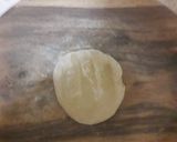 A picture of step 2 of Khasta karara Paratha.