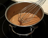 Foto del paso 3 de la receta: Tarta de tres chocolates