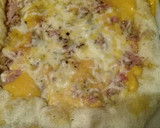 Foto del paso 5 de la receta: Pizza de pollo y jamón york con los bordes relleno de queso cheddar