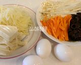 酸辣湯(蛋奶素)的食譜步驟1照片