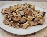 Foto del paso 5 de la receta: Revuelto de champiñones y calabacín