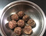 A picture of step 6 of Haalim laddoos (Garden cress seed laddoos).