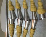 Foto langkah ke 5 dari resep Cum Cum (Horn Pastry).