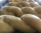 Foto langkah ke 8 dari resep Kkwabaegi (donat kepang Korea).