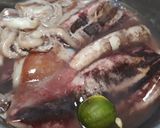 Foto langkah ke 1 dari resep Cumi asam manis.
