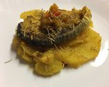 Foto del paso 6 de la receta: Emperador sobre lecho de patatas, cebolla y manzana con cúrcuma