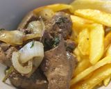 Pirított pulykamáj zöldekkel recept fázis 3 fotója