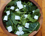 Foto del paso 1 de la receta: Ensalada verde con golden berries y queso panela