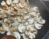 Foto del paso 2 de la receta: Puré de patatas con jamón y champiñones