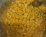 Gambar langkah 3 resipi Samyang Carbonara.