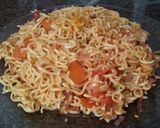 A picture of step 3 of Fried pasta.