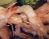 Une image de l'étape 2 de Gambas marinade au satay.