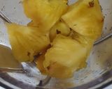 A picture of step 1 of After glow cocktail.