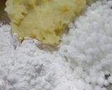 A picture of step 1 of Shingada flour fritters.
