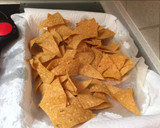 Foto del paso 4 de la receta: Guaca~Nachos 😋😋