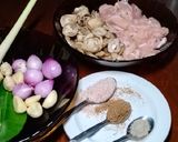 Foto langkah ke 1 dari resep Nasi Pepes Ayam Jamur.