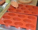 Foto del paso 5 de la receta Pastel de papas y pimiento rojo con atún