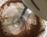 A picture of step 4 of Chocolate chip ice cream.