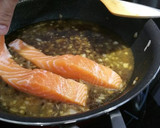 Foto del paso 9 de la receta: Salmón en salsa de ostras
