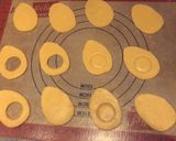 Une image de l'étape 4 de Sablés de Pâques à la confiture 🐣.
