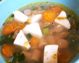 Foto langkah ke 5 dari resep Sup Tahu Sosis Sederhana.