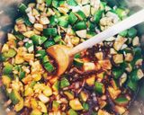 A picture of step 2 of Feijoa Chutney.