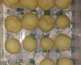Foto langkah ke 6 dari resep Donat Kentang.