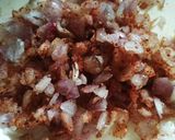 A picture of step 2 of Onion paratha.