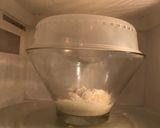 A picture of step 2 of Microwave Xoi Xeo (Vietnamese Sticky Rice with Mung Beans).