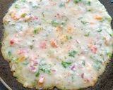 રવા પૌંઆ અને વેજી ના ઉત્તપમ (Rava Poha Veggie Uttapam Recipe In Gujarati) રેસીપી સ્ટેપ4ફોટો