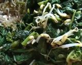 Foto langkah ke 1 dari resep Urap Sayur Daun Sentrong.