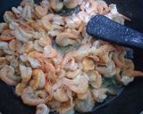 Foto langkah ke 1 dari resep Udang Saus Mentega / Udang Goreng Mentega / Udang Oseng Mentega.