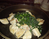 Foto del paso 1 de la receta: Pechugas al verdeo y champignones light proteicas