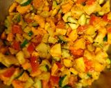 "ચટપટું પોટેટો મેંગો વેજી સલાડ" (chatptu potato mango veg salad recipe in Gujarati) રેસીપી સ્ટેપ2ફોટો
