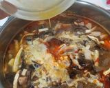 A picture of step 4 of Shanghai Hot and Sour Soup.